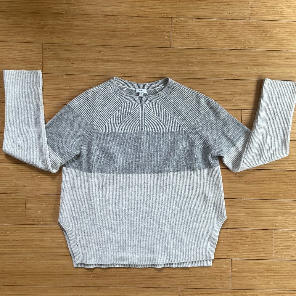 Vince 100% Cashmere Tri-Color Split Hem Sweater